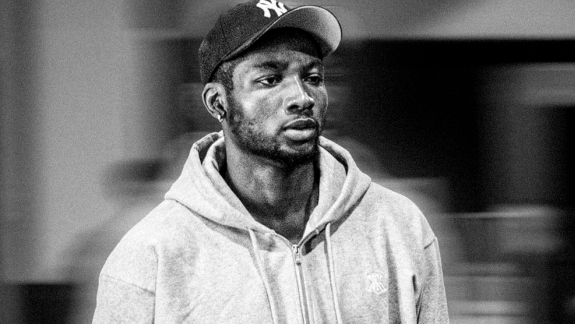 Por que esses jogadores ainda estão sem contrato na NBA?