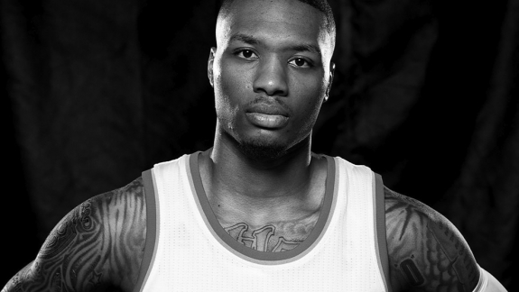 NBA: Damian Lillard quebra o silêncio sobre rumores de troca