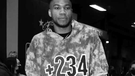NBA: Giannis Antetokounmpo e a parceria com o Whatsapp