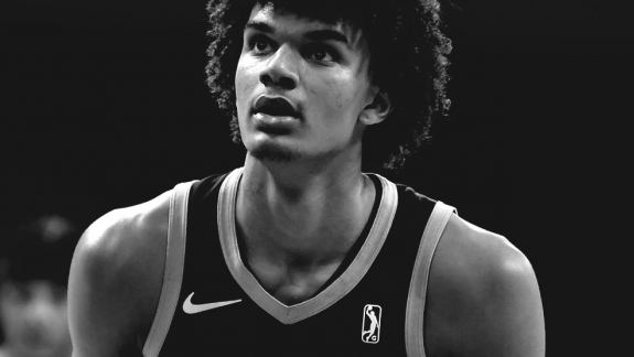 O jovem do Spurs que está dominando a G-League da NBA