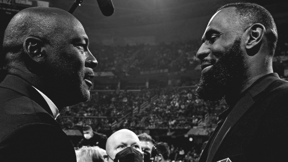 LeBron James compara Austin Reaves a Michael Jordan após título da Copa da NBA