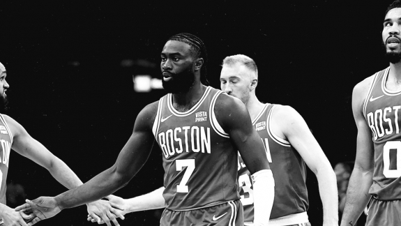 Os 10 melhores trios da NBA rumo a temporada 2024-25