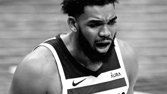 NBA: A triste reação de Karl-Anthony Towns após saber que foi trocado
