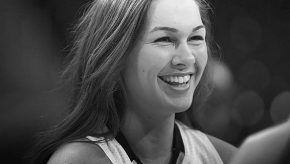 Kathryn Westbeld: a musa de Notre Dame