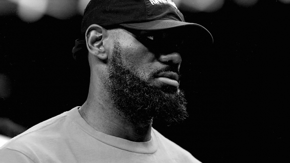 Lakers toma decisão final sobre pré-temporada de LeBron James