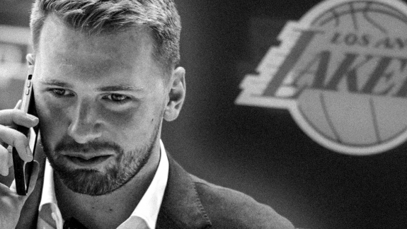 Luka Doncic sela novo capítulo com o Lakers: contrato assinado, tour nos EUA e mensagem clara para o futuro