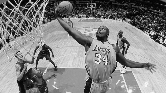 As 20 melhores fotos da carreira de Shaq no Lakers escolhidas pelo próprio jogador