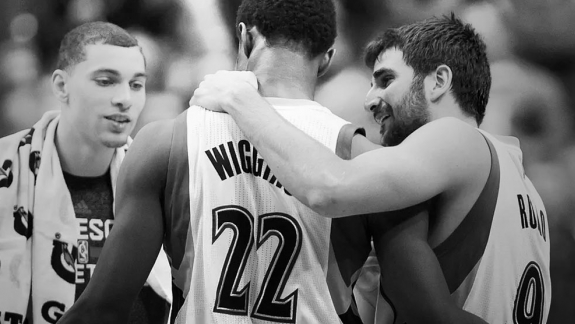 Ricky Rubio deu uma assistência diferente para Andrew Wiggins fazer história